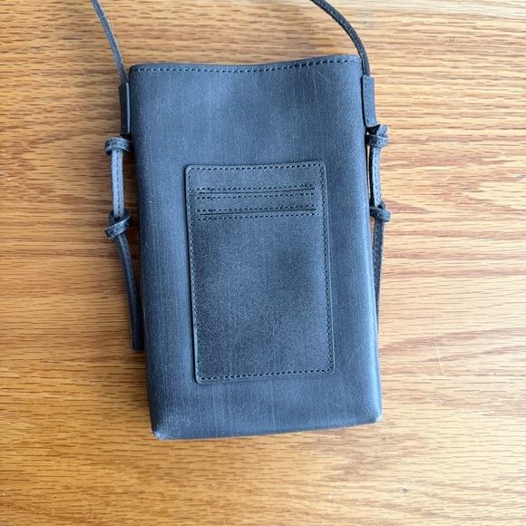 MW GENUINE LEATHER SLIM CROSSBODY PHONE PURSE BAG GRAY MAGNET CLOSURE NAUTICAL - Picture 2 of 6